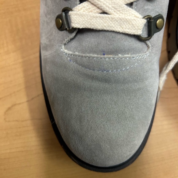 Gray Lace-Up Winter Boots/MiiM/Size 9/Heel height 2.5”/New No Box or tags - Picture 11 of 13